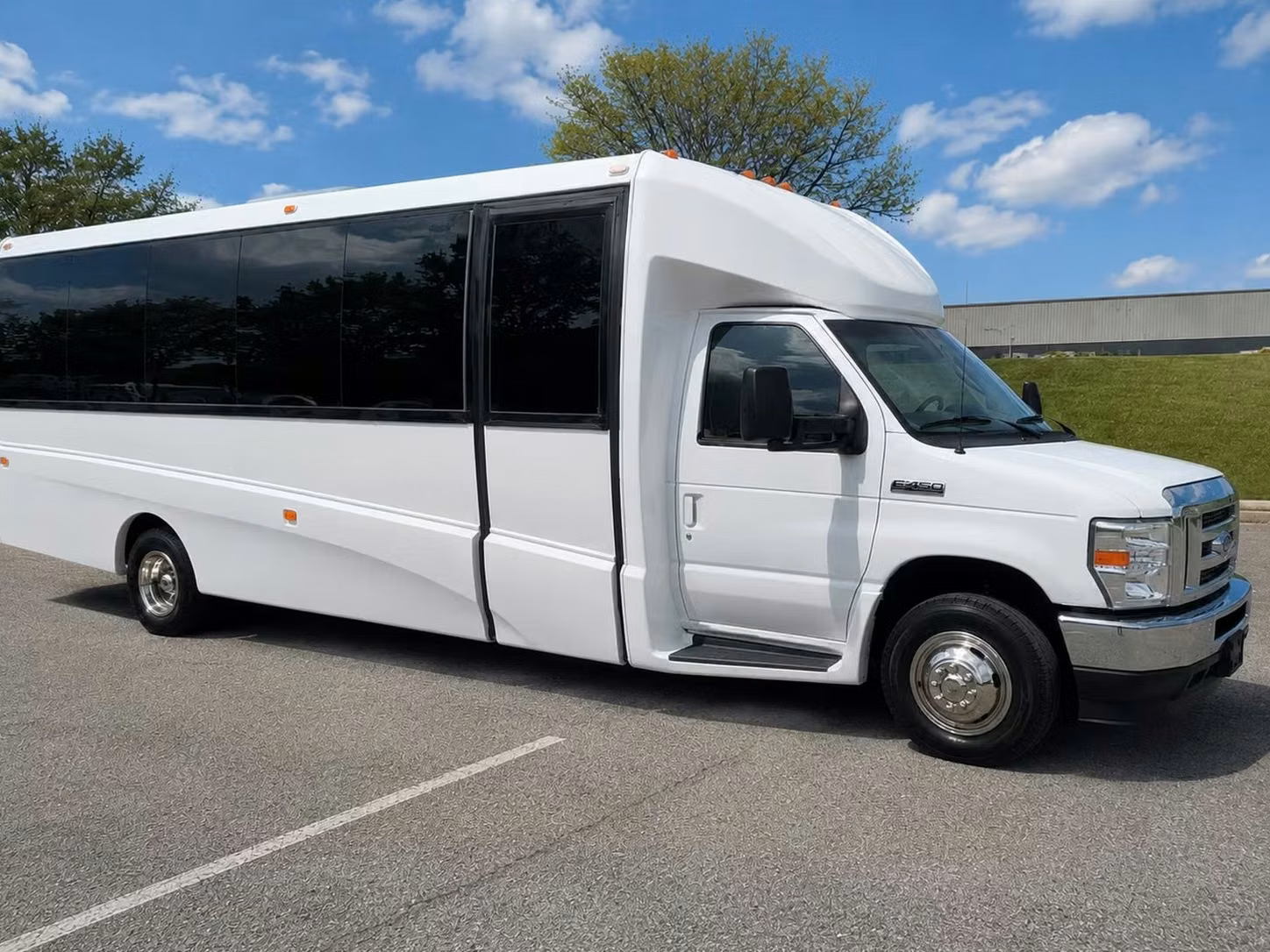 la quinta 20 passenger minibus rental