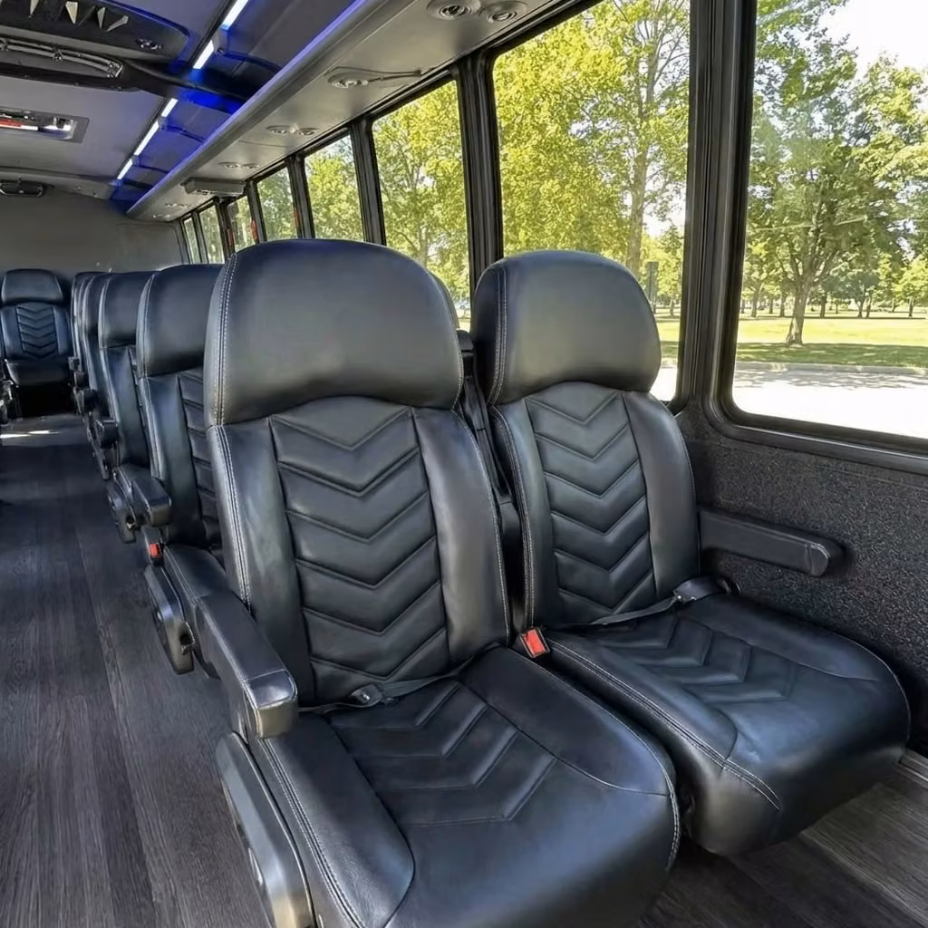 la quinta 28 passenger minibus seating