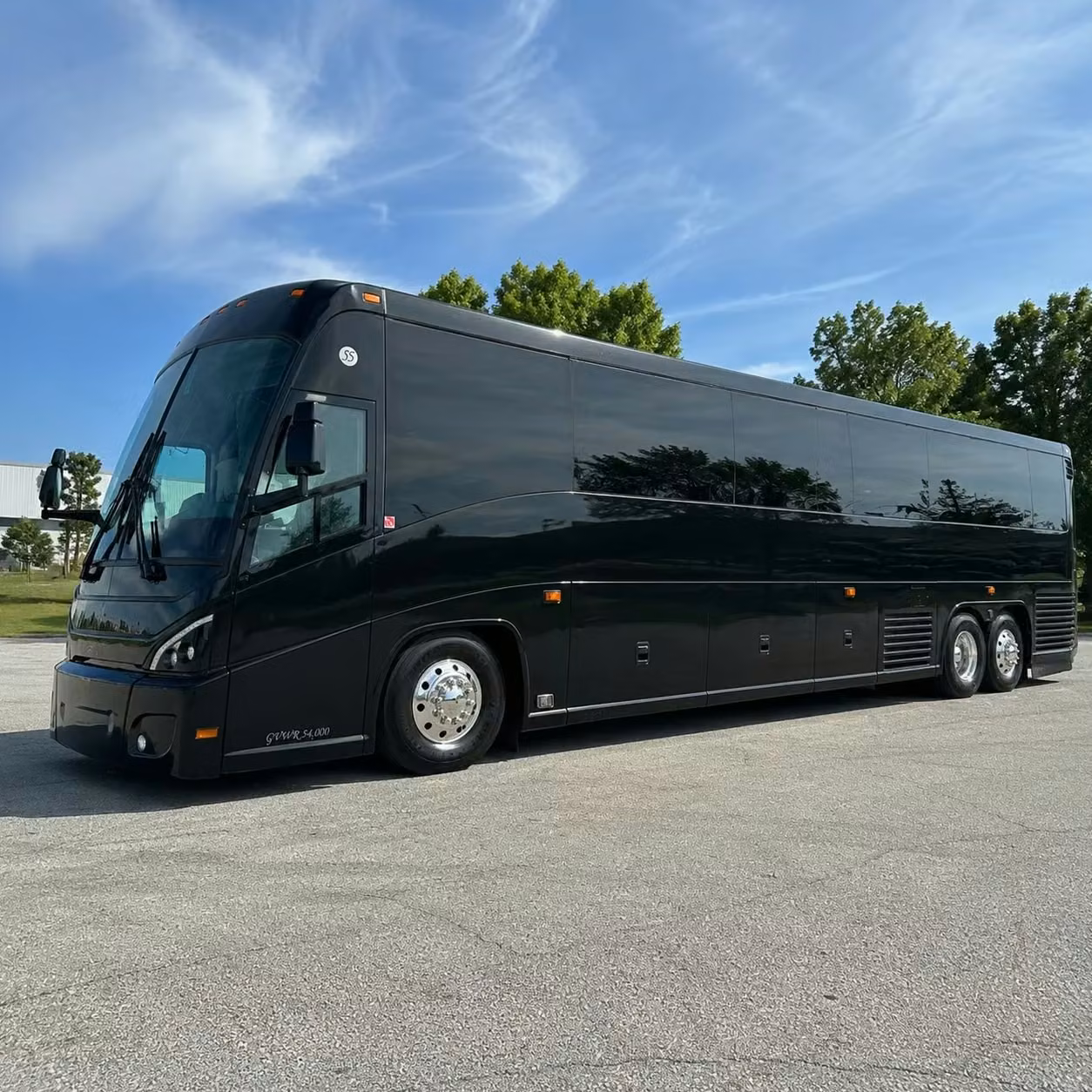 la quinta 56 passenger charter bus rental