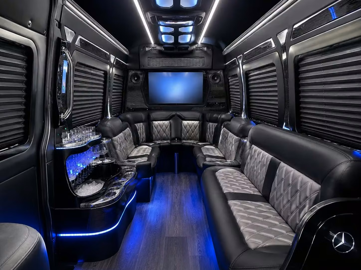 la quinta bus rentals for any type of group