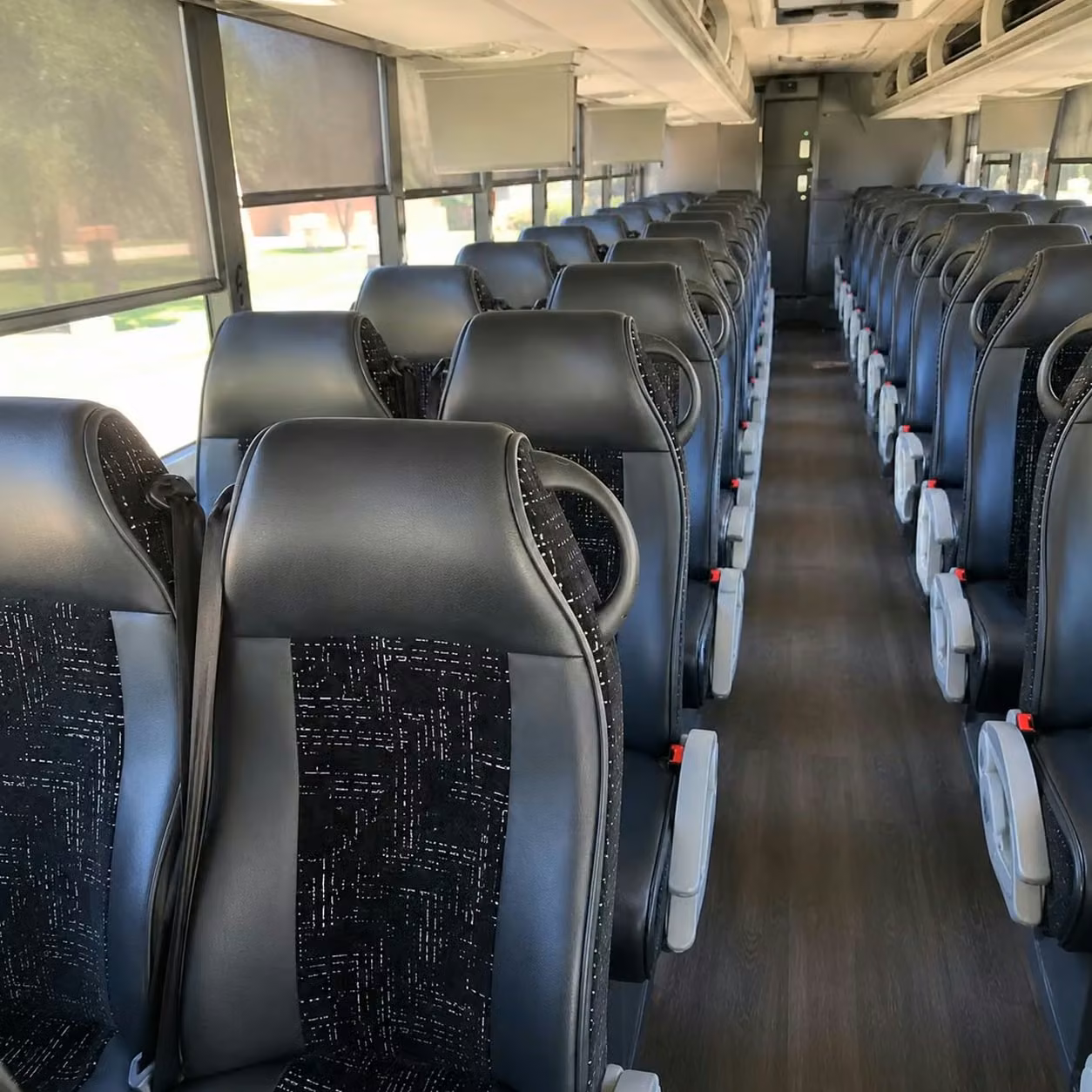la quinta charter bus prices
