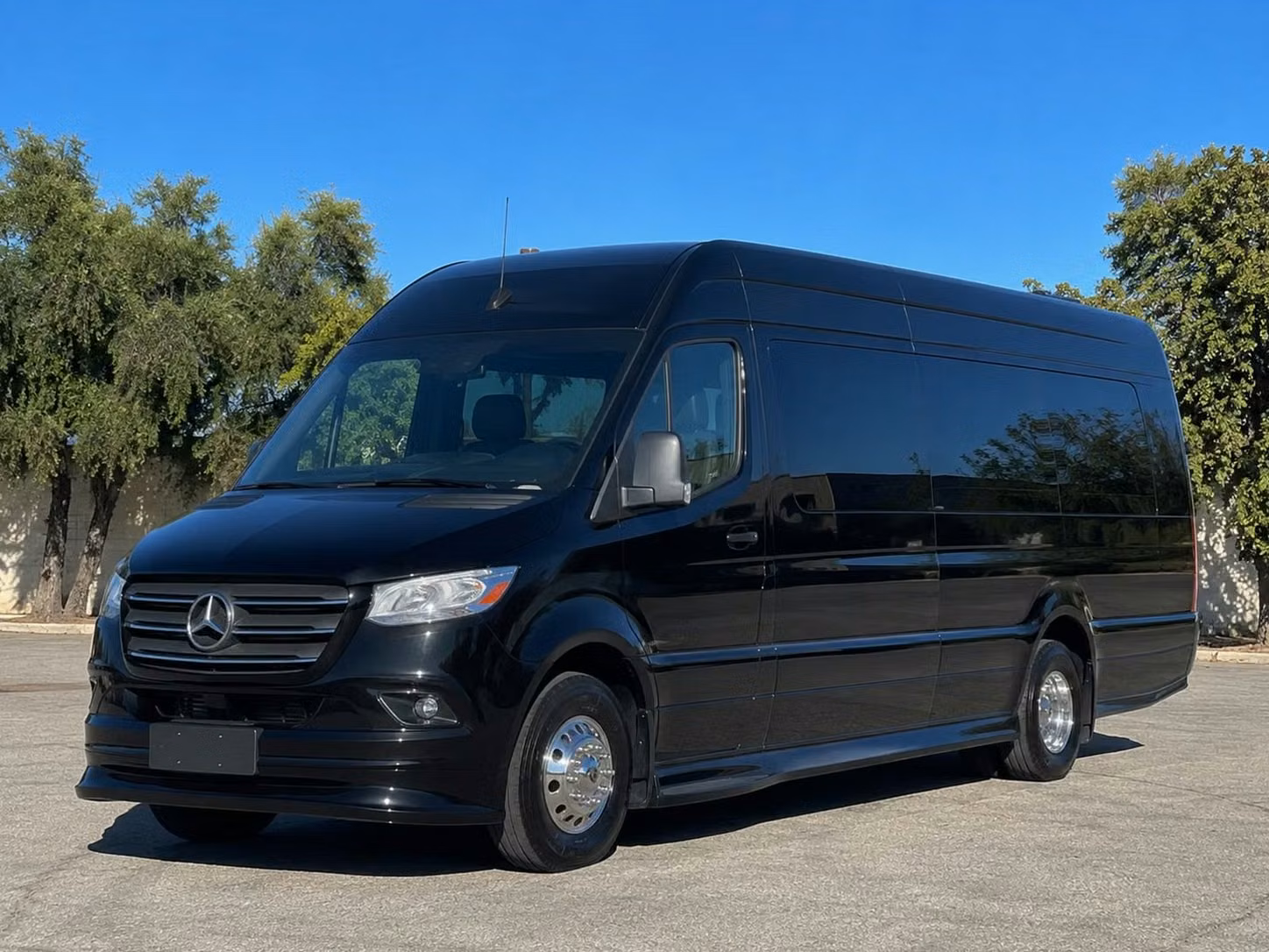 la quinta charter buses minibuses party buses and sprinter vans in la quinta