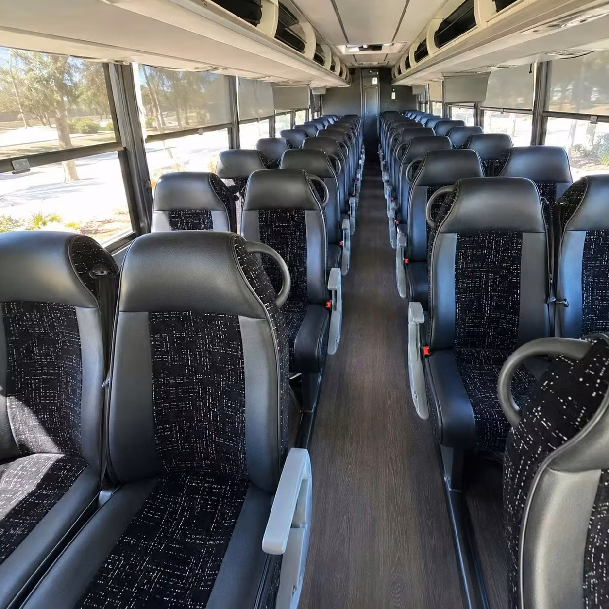 la quinta corporate transportation