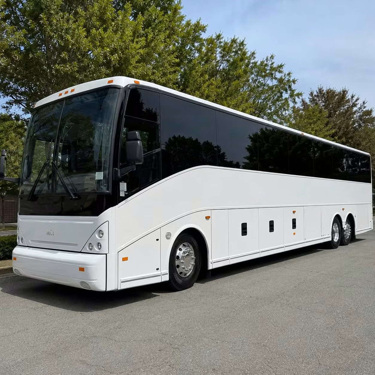 la quinta custom corporate fleets and branded bus wraps in la quinta
