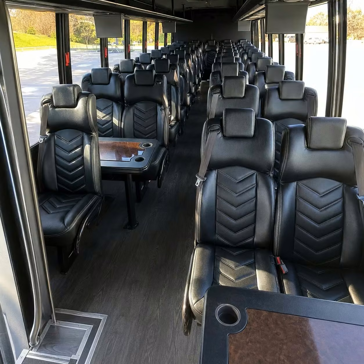 la quinta minibus interior 2
