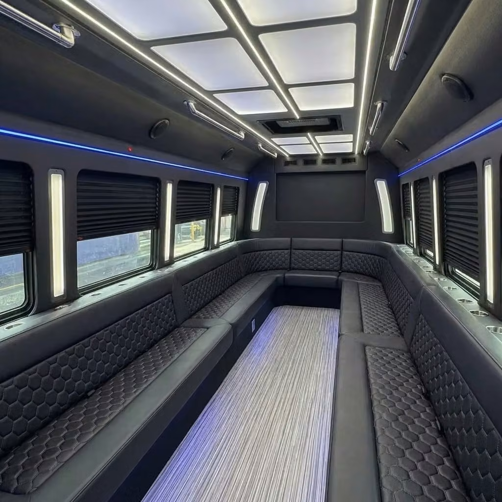 la quinta party bus wraparound seating