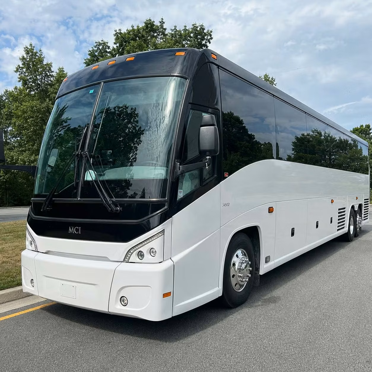 la quinta rent a bus in la quinta to concerts and events