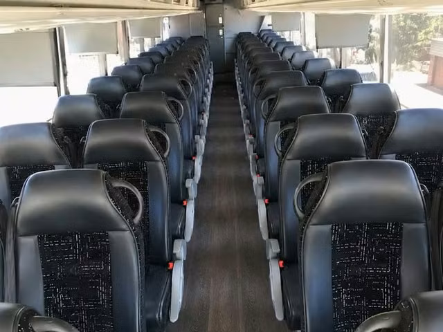 la quinta charter bus interior