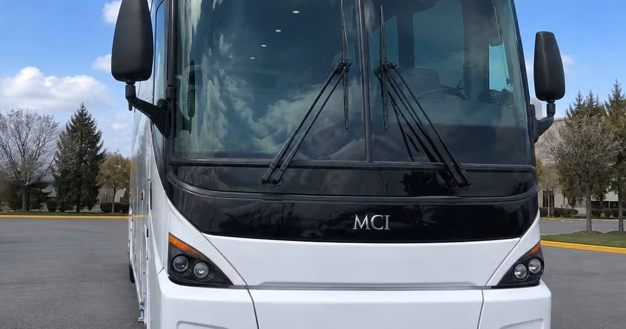 la quinta charter bus