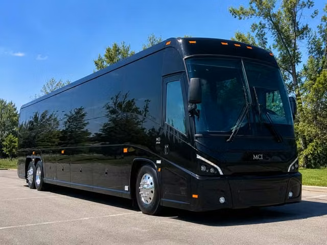 la quinta charter buses
